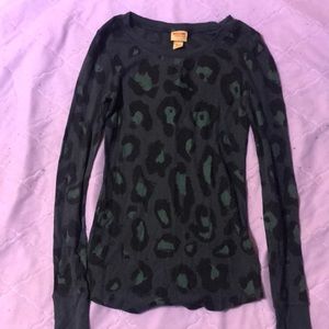 blue cheetah print long sleeve tee shirt.